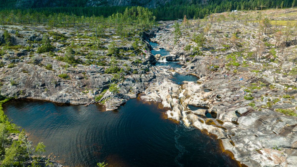 drone image of the giant's kettles in Nissedal
