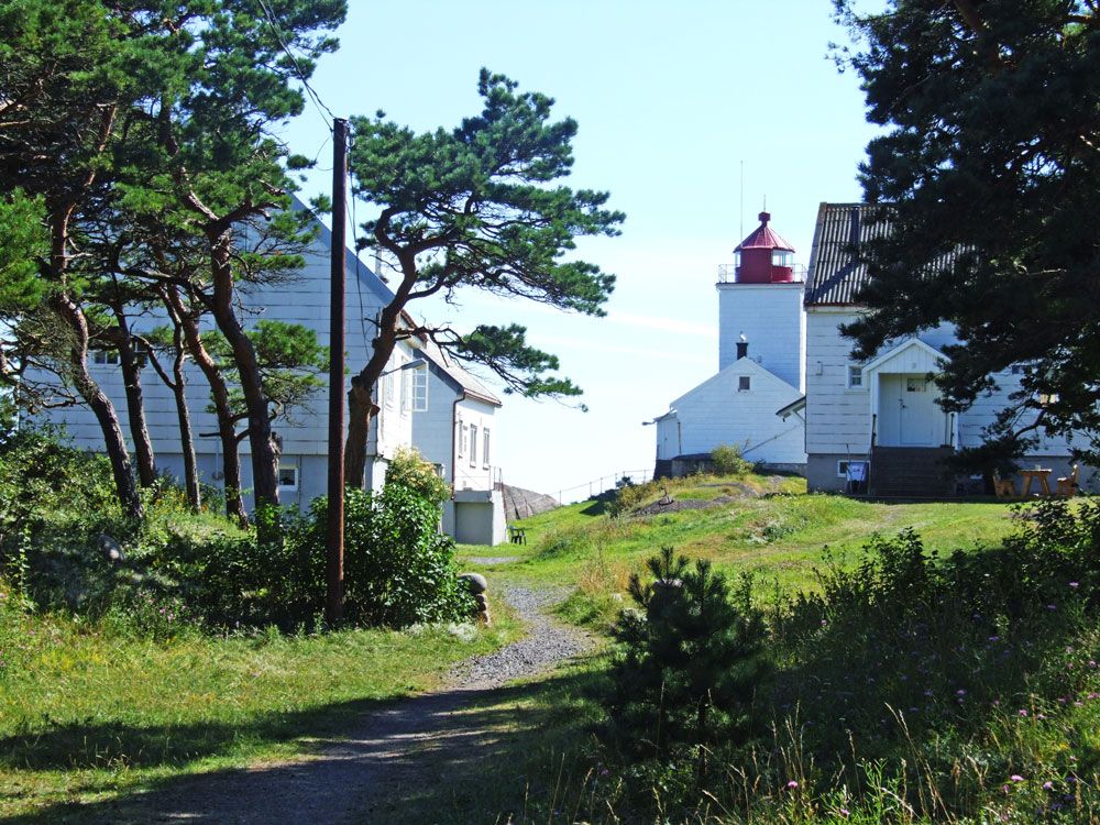 the houses by langøytangen lighthouse on the island Langøya in Langesund 