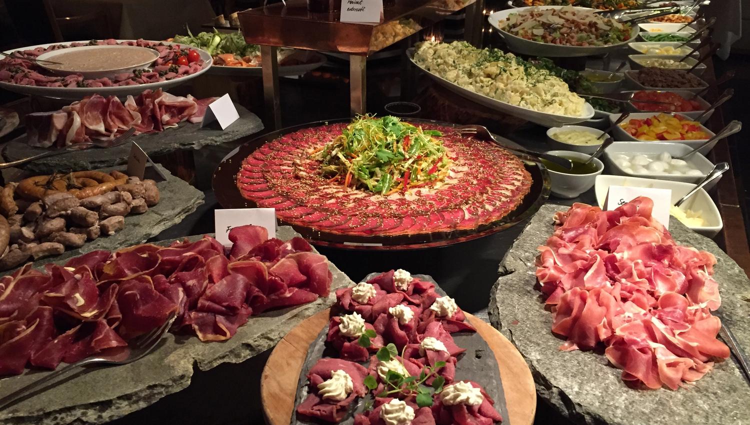 Rikholdig buffet på Oset Fjellhotell