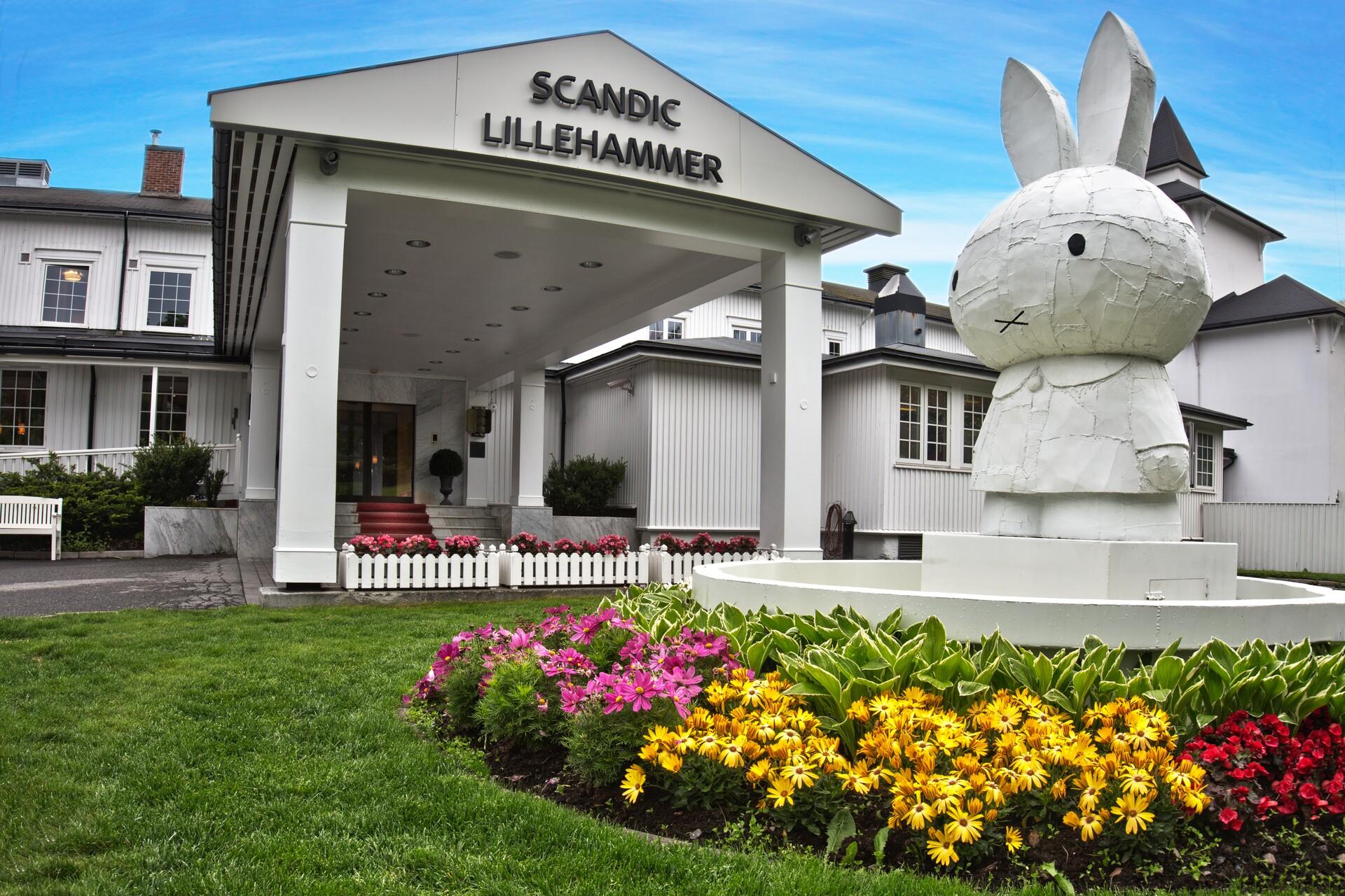 Scandic-Lillehammer-Hotel-Entrance-27788126-Foto_Scandic_Hotels_1920