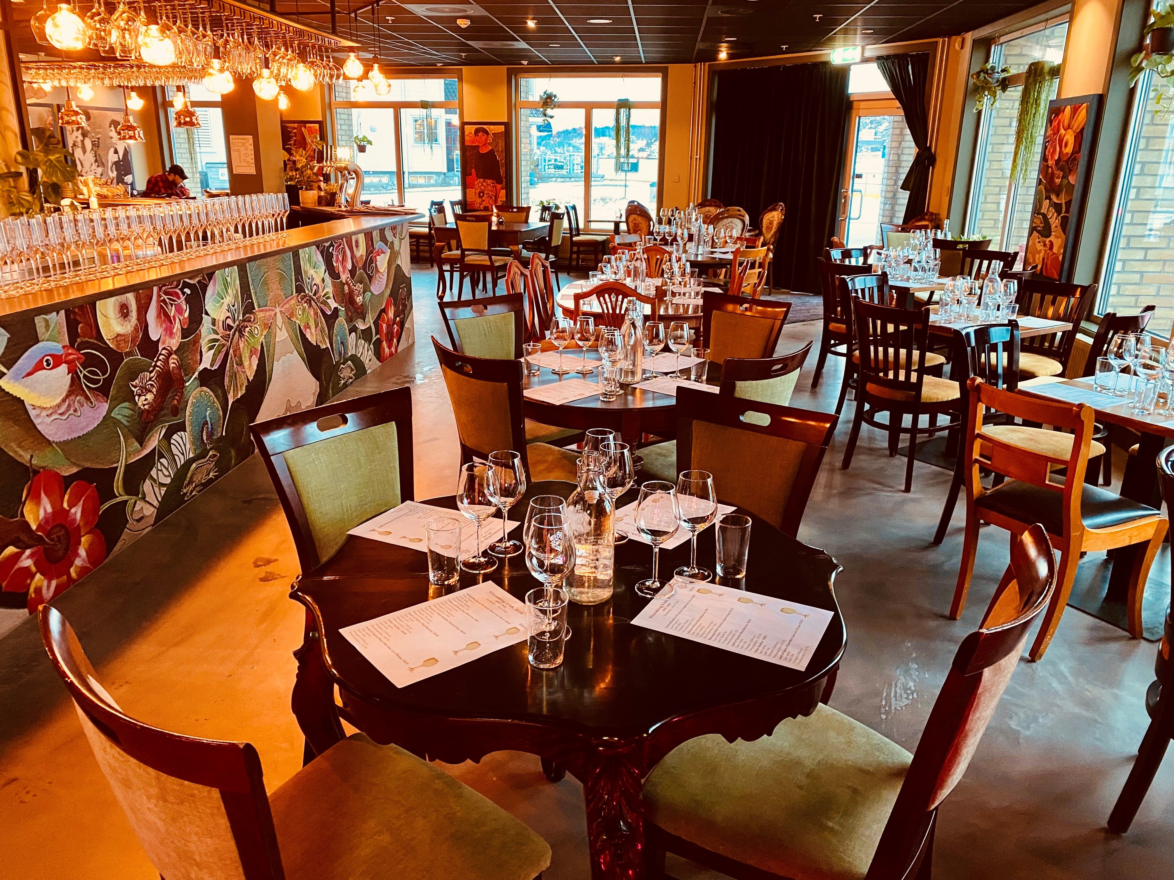 Studio Spornes Tyholmen dekkede bord