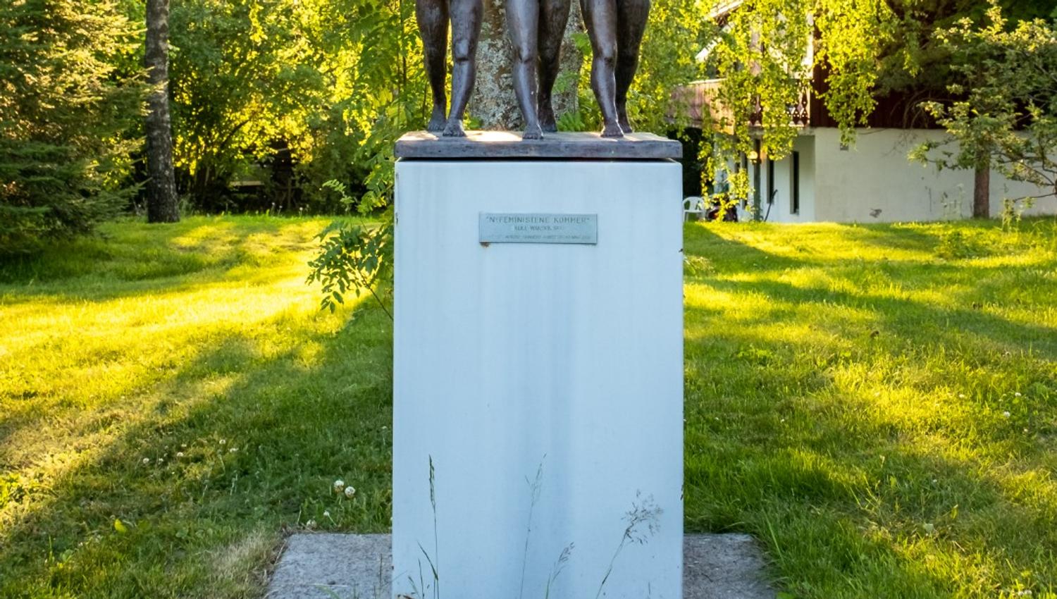 Kvinnemuseet Statue i hagen