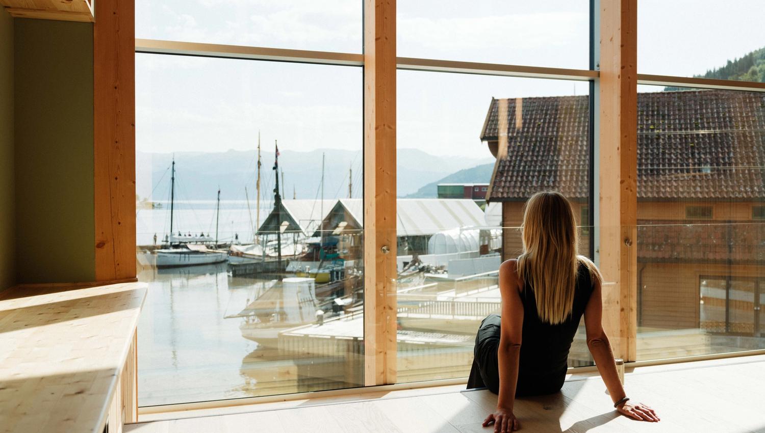 Relaxing with a view – enjoying the fjord and historic sailing ships at the Hardanger Maritime Centre.
