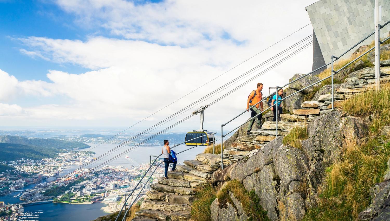 Sherpatrapper til toppen av Ulriken