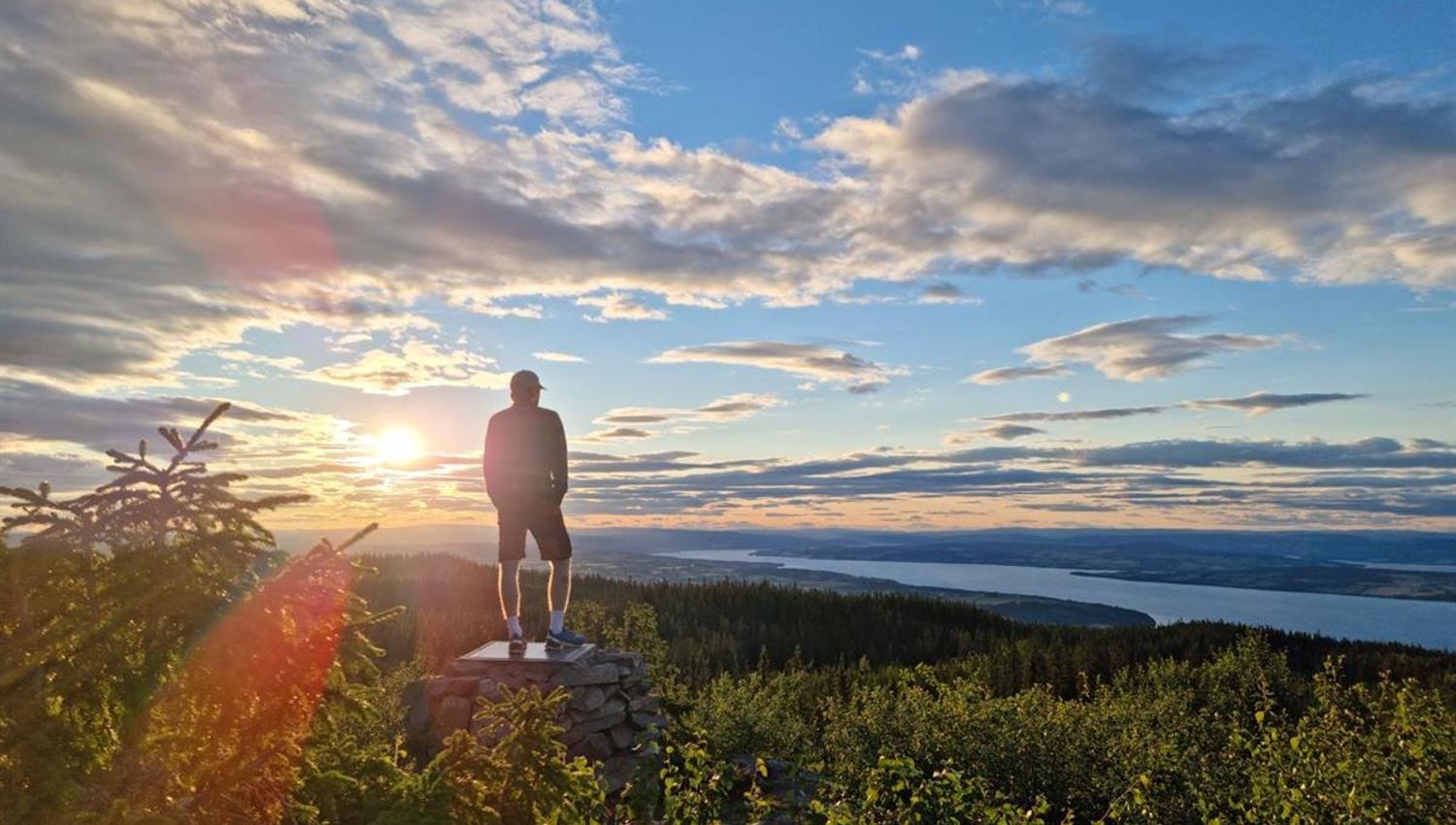 Hervenknappen, Totenåsen, Utsikt Mjøsa, Toten, Innlandet, Turtips