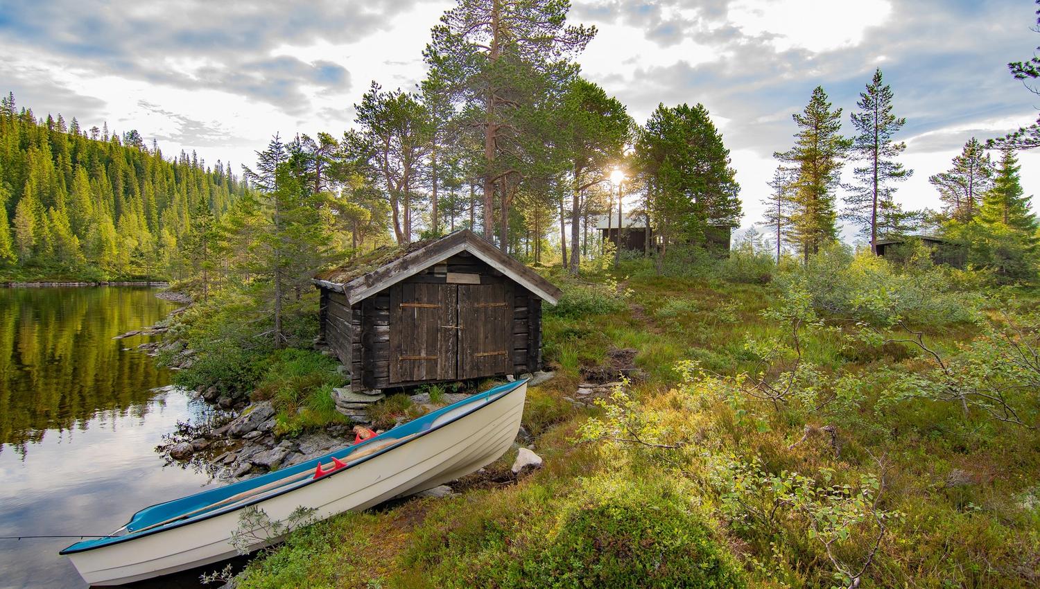 Det følger med robåt i leien av Kvernsjøhytta