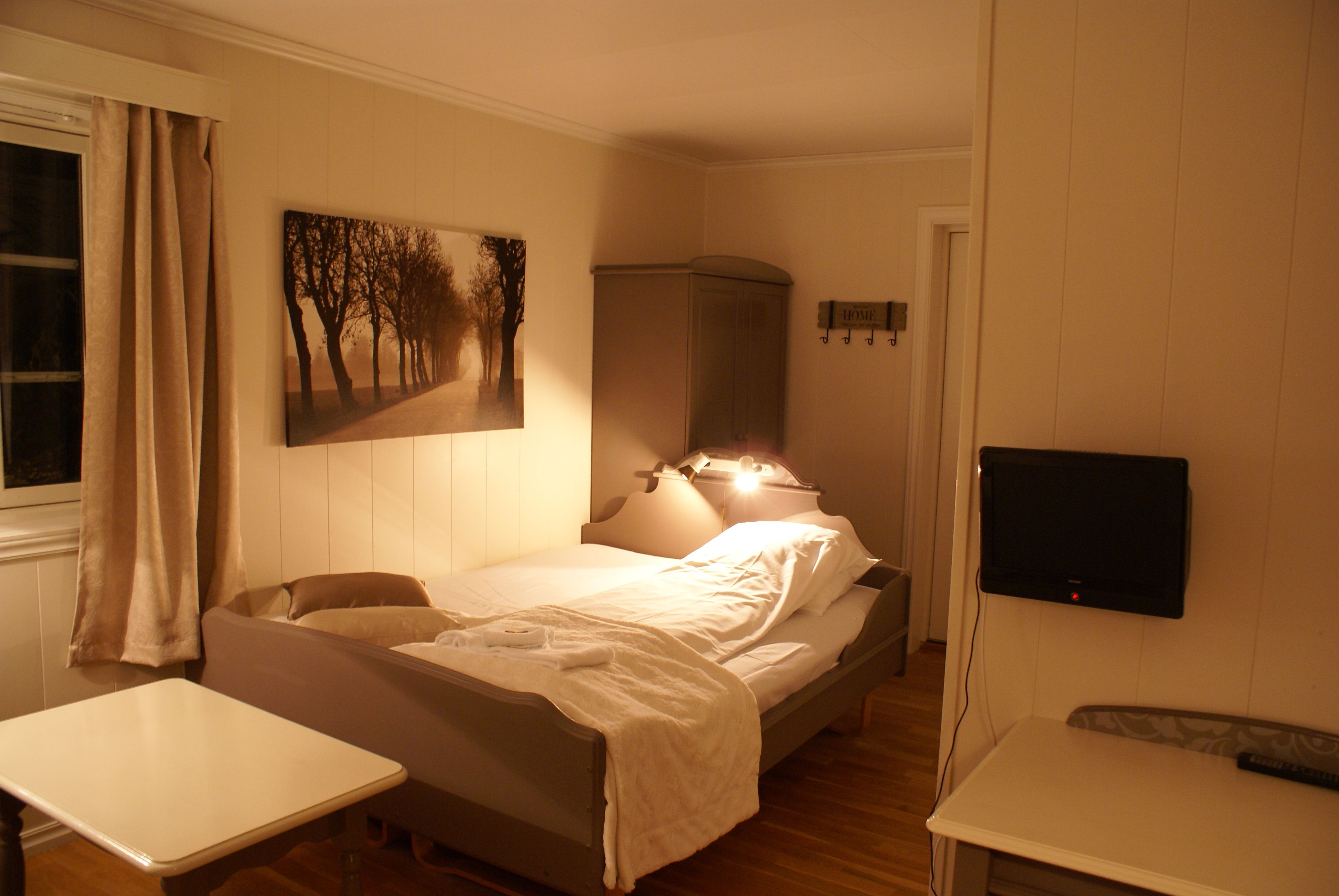 Fjordslottet Hotell - Hotel room