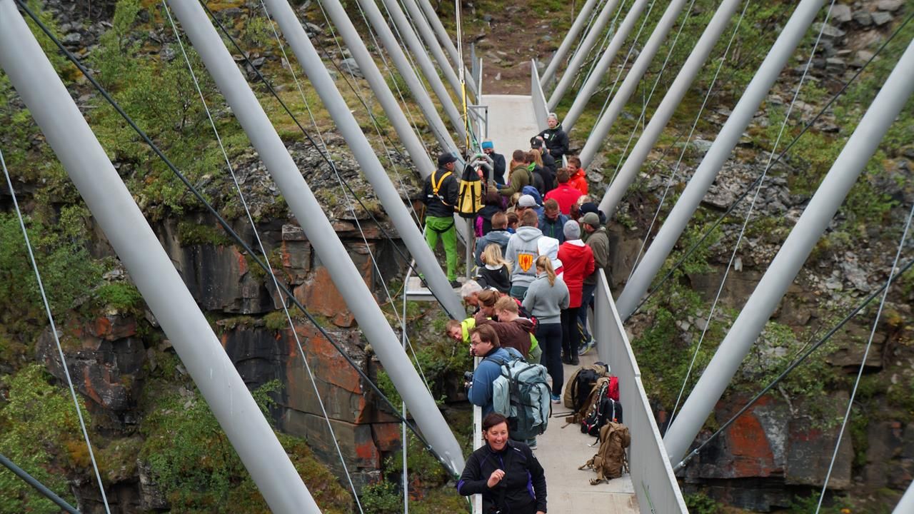 Bungee Jumping into the Grand Canyon of the Arctic