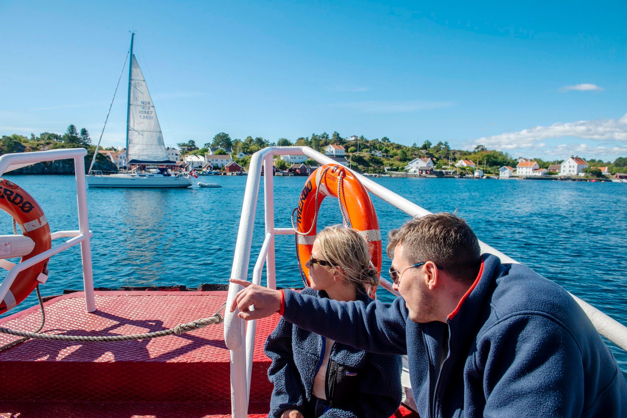 To gjester i baugen på MF Merdø - Merdø i Arendal
