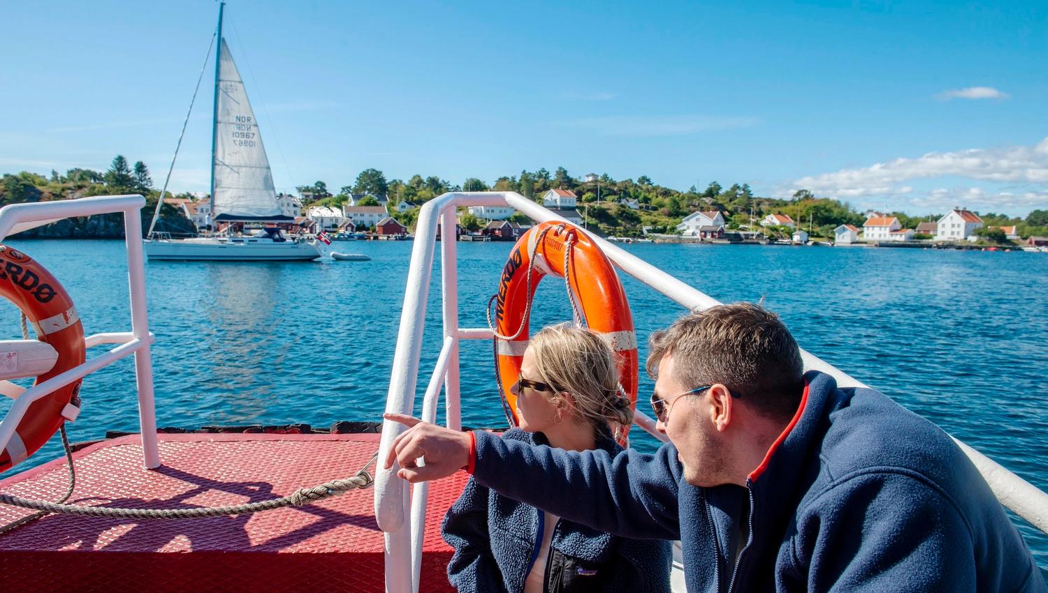 To gjester i baugen på MF Merdø - Merdø i Arendal