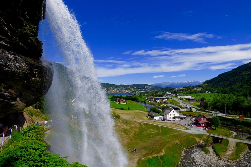 Steinsdalsfossen - Steinsdal waterfall