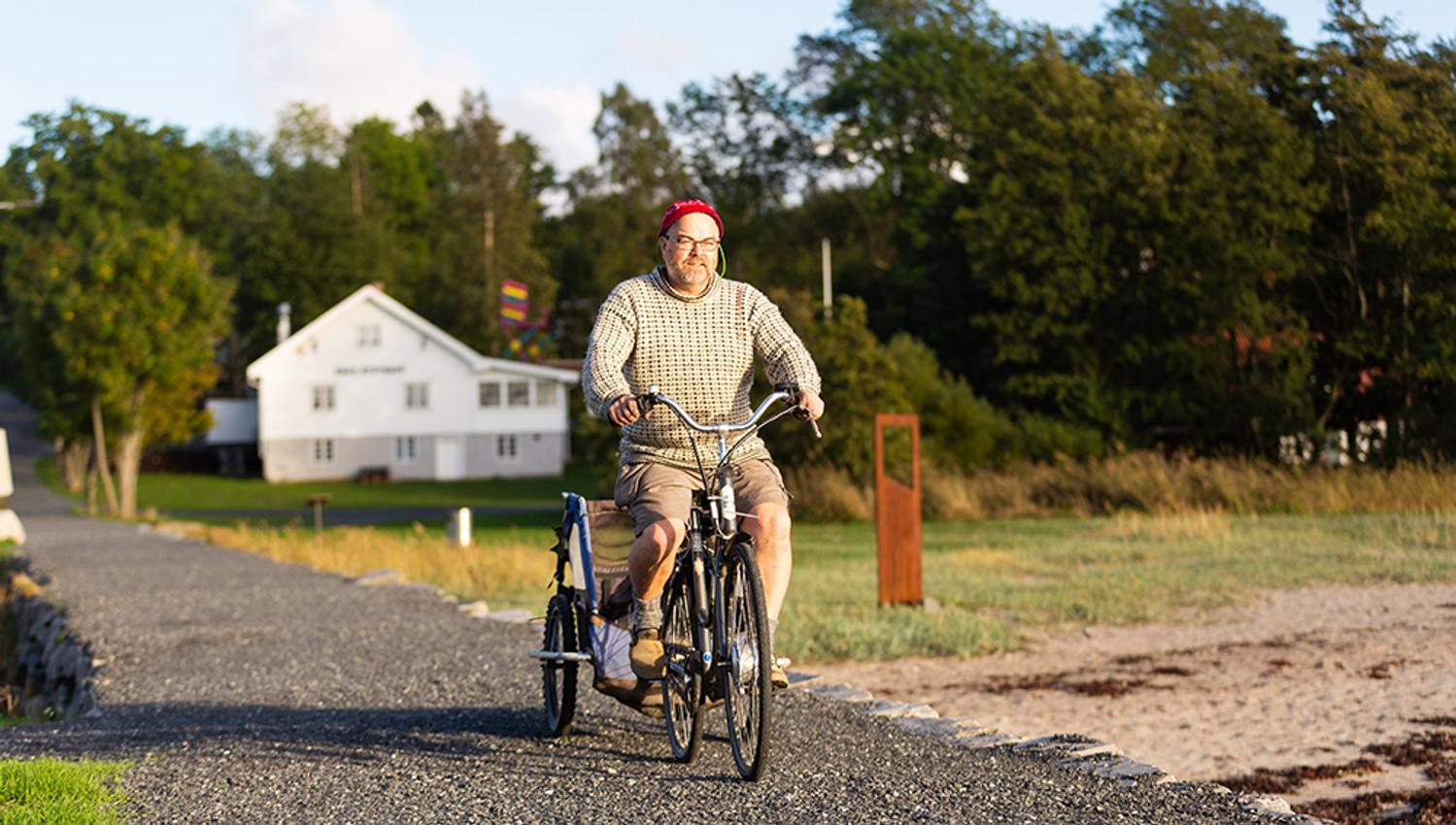 "Sykkelknut" on a bicycle trip
