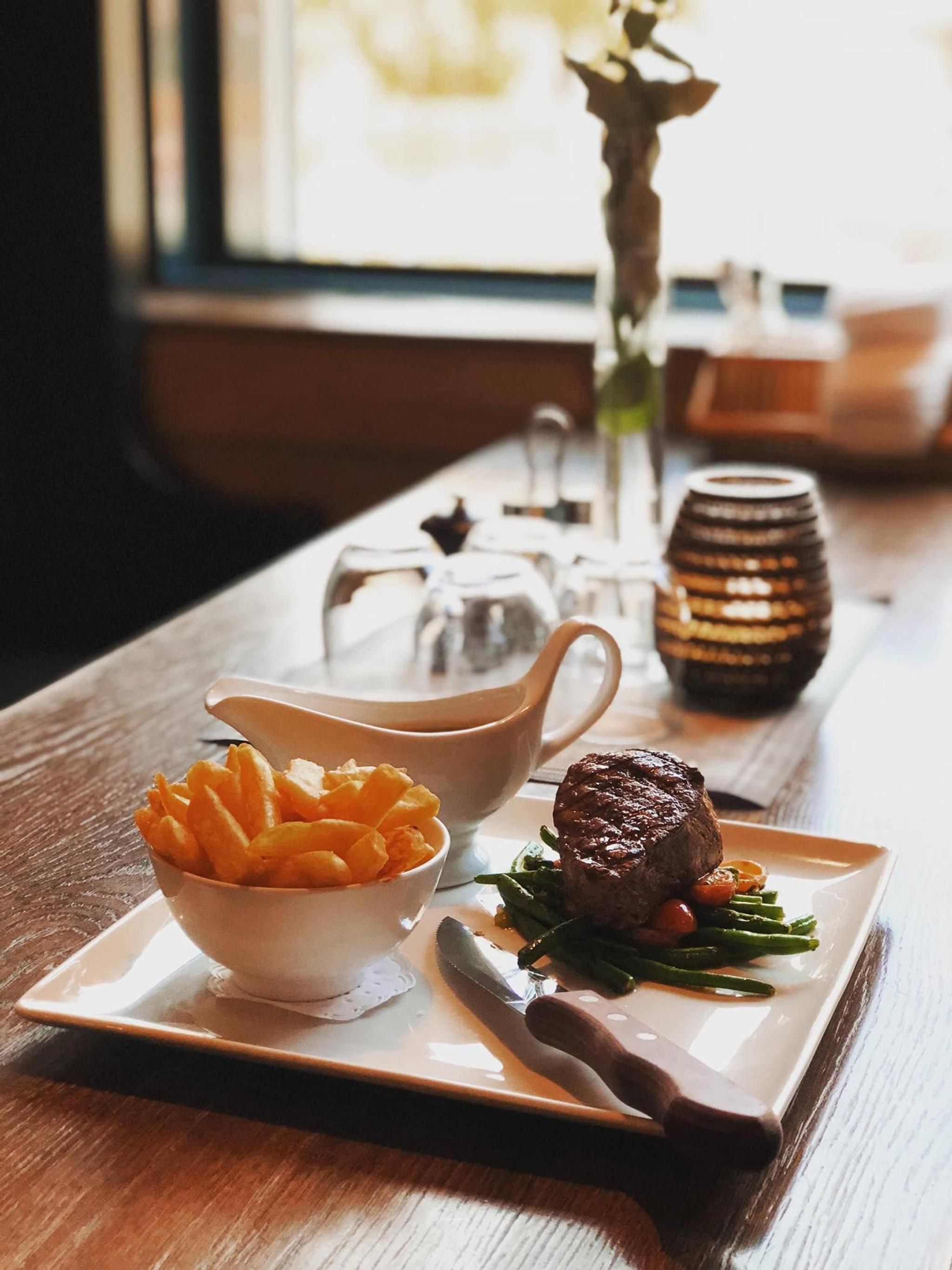 Rallarn Pub og Kro, Quality Grand Royal Hotel Narvik