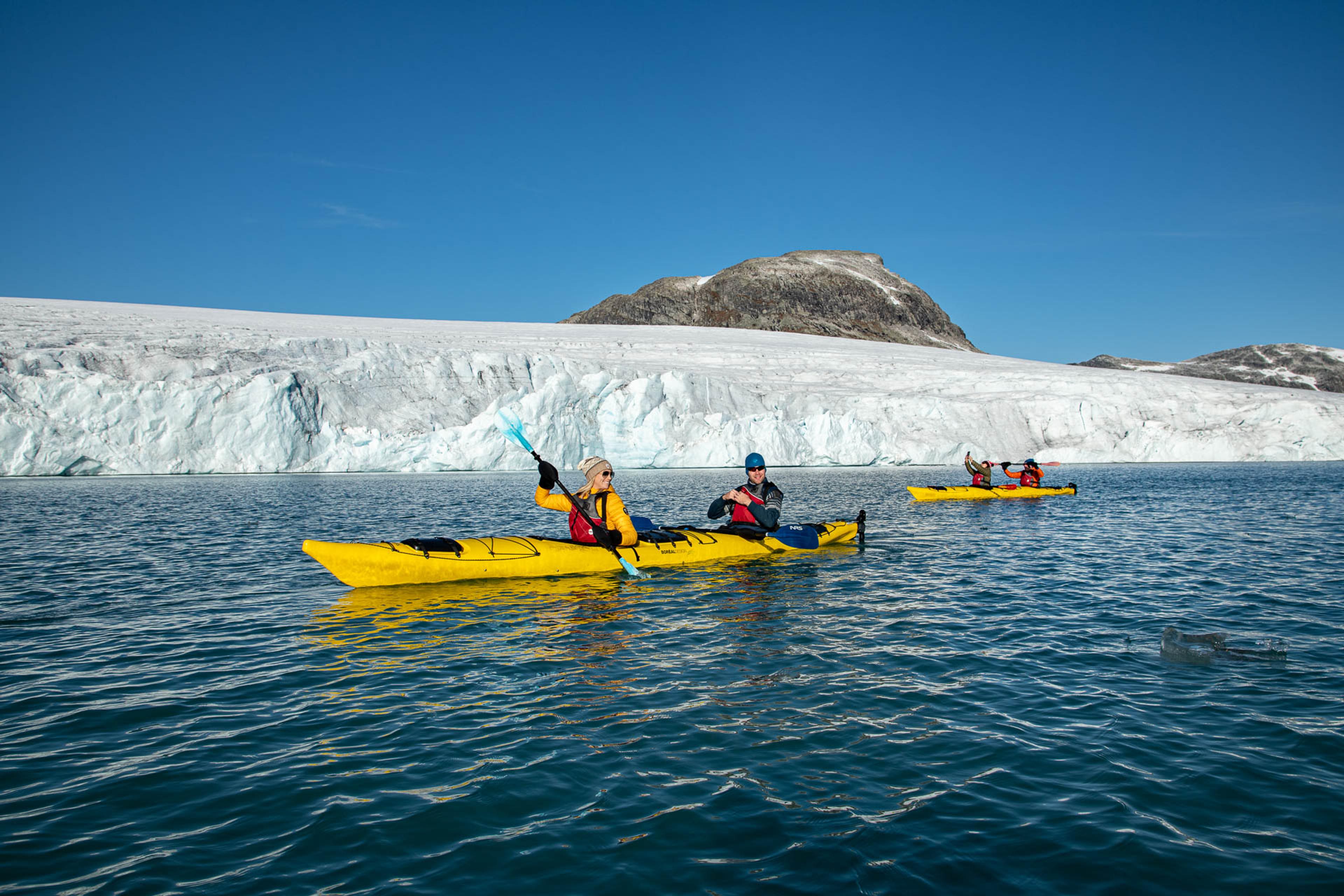 Brevandring & kajakkpadling, Austdalsbreen
