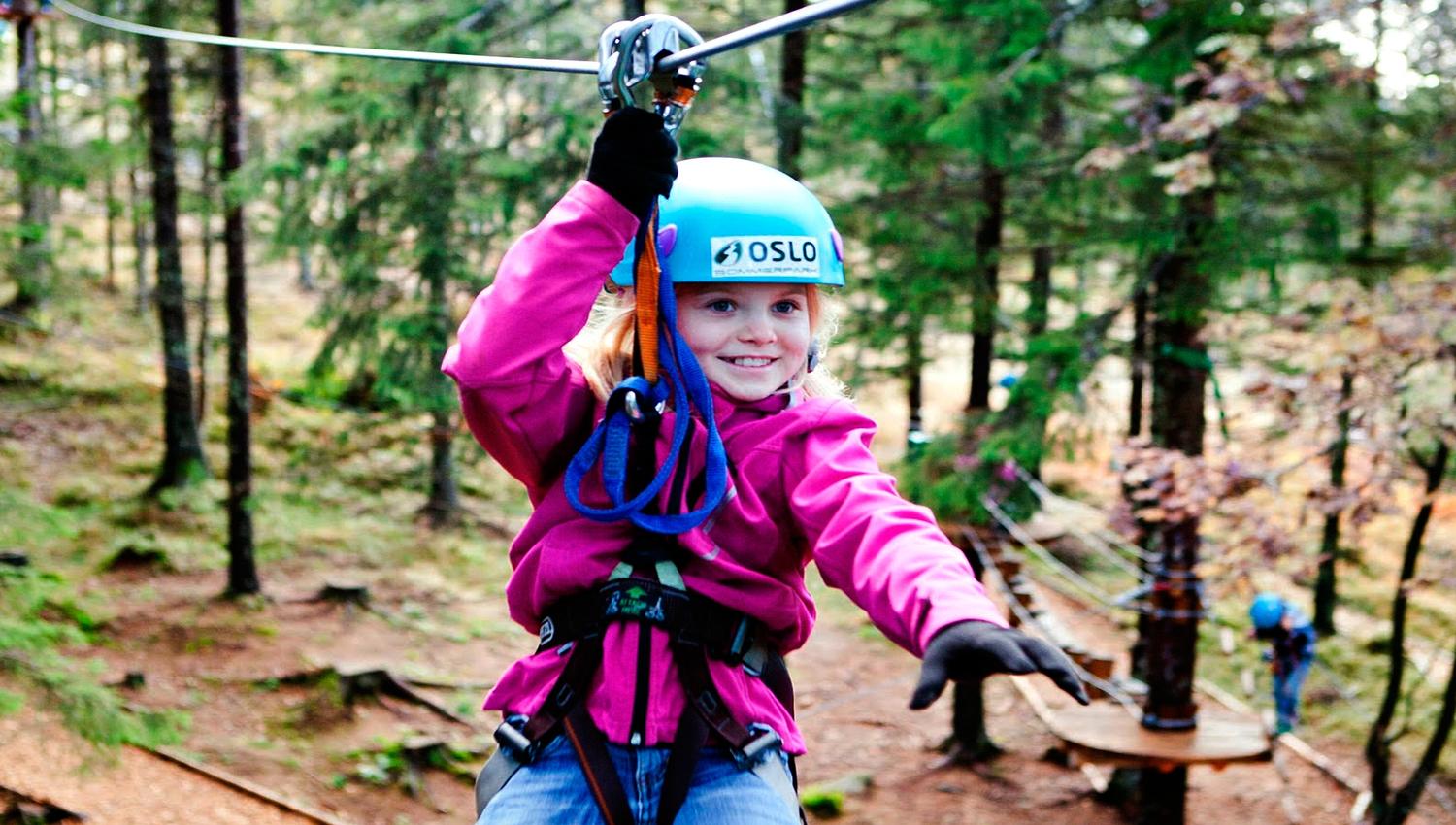 Ziplining at Skimore Oslo - Summerpark