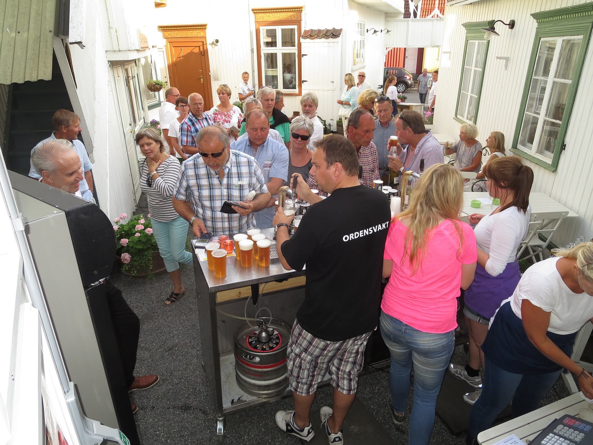 Concert at Bakgården Café