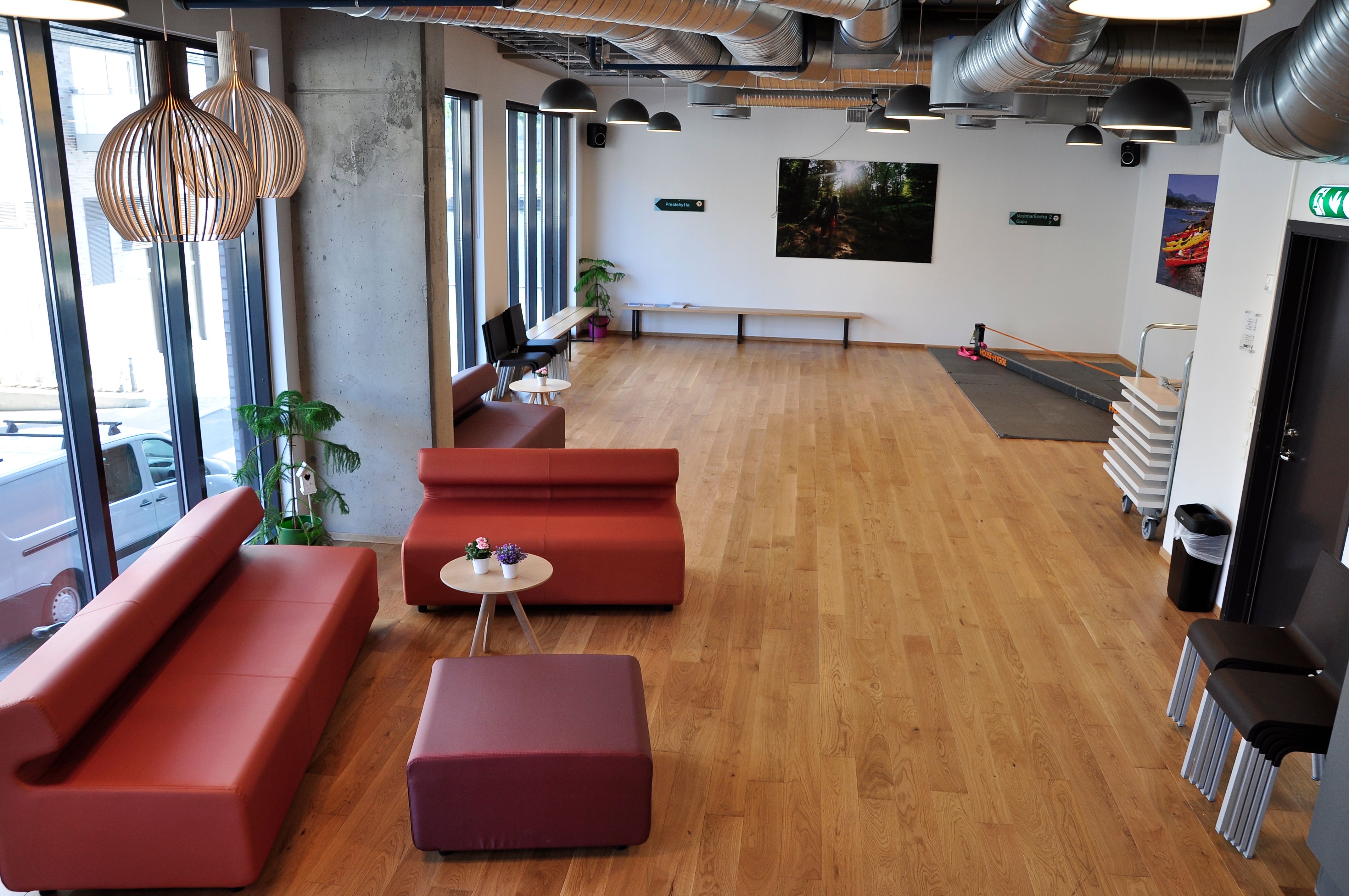 Lounge.