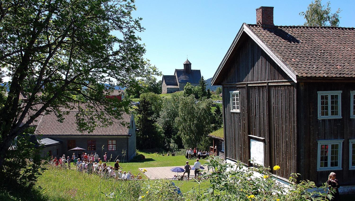 Hadeland Folkemuseum en fin sommerdag