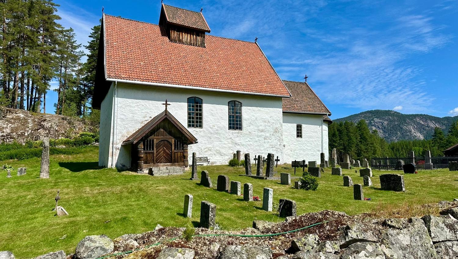 Kviteseid gamle steinkyrkje