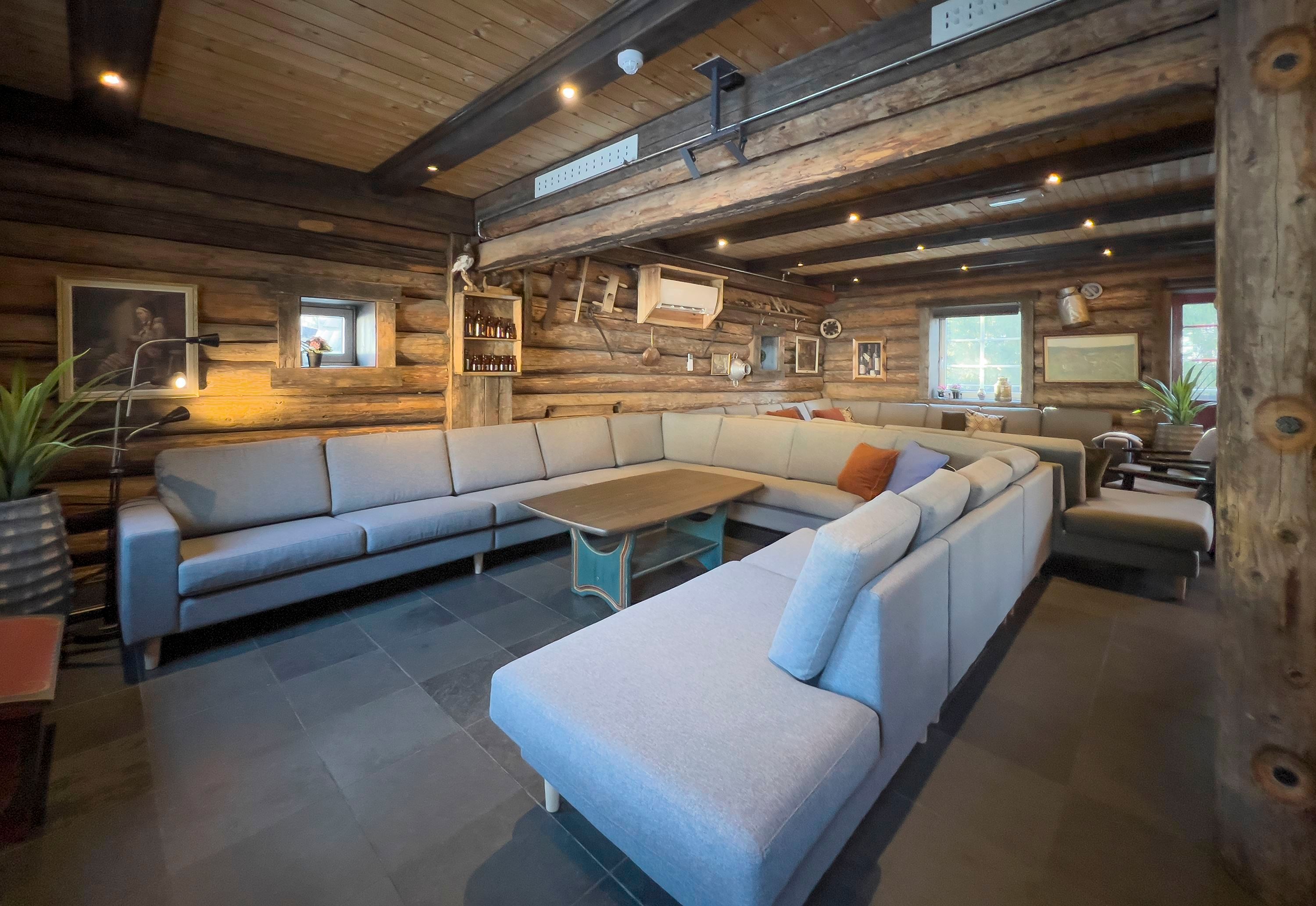 Living room with sofa and table.