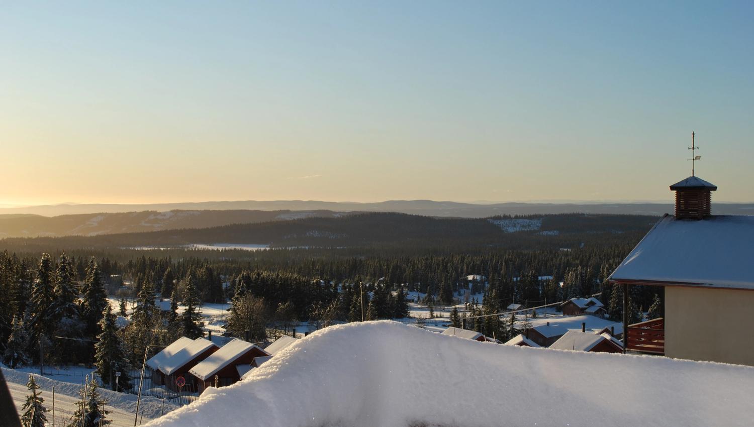 Utsikt fra veranda mot fjellheimen på Nordseter