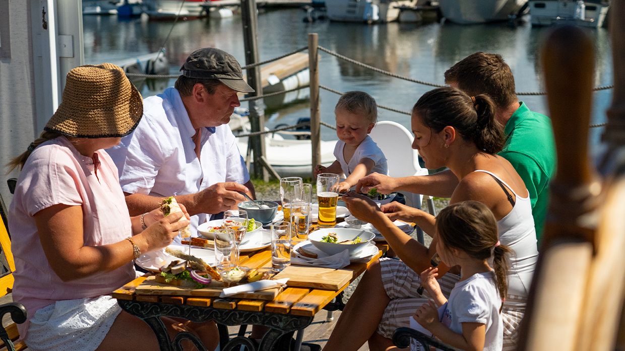 Evjua Strandpark restaurant Viken II