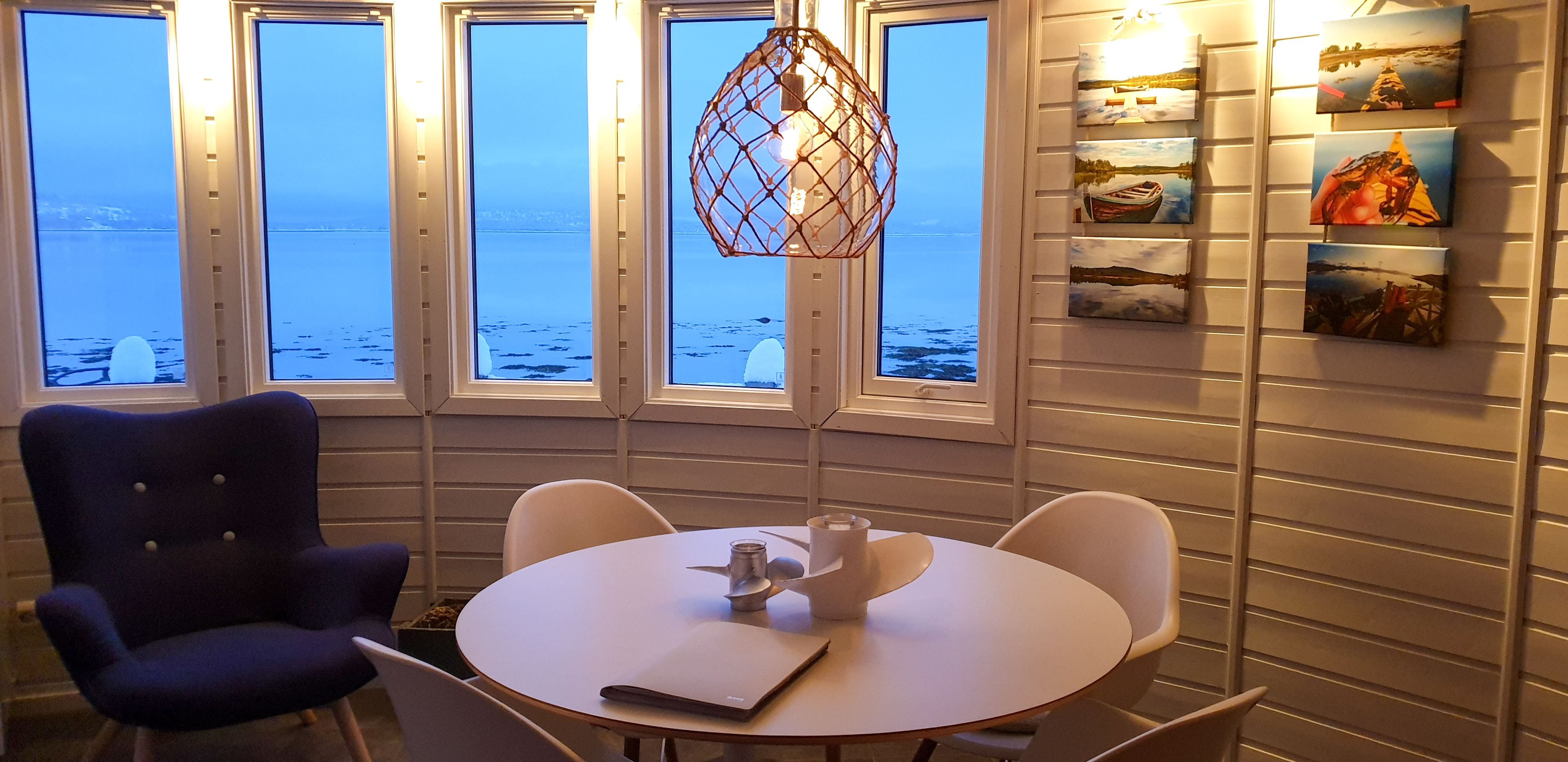 dining table, modern style