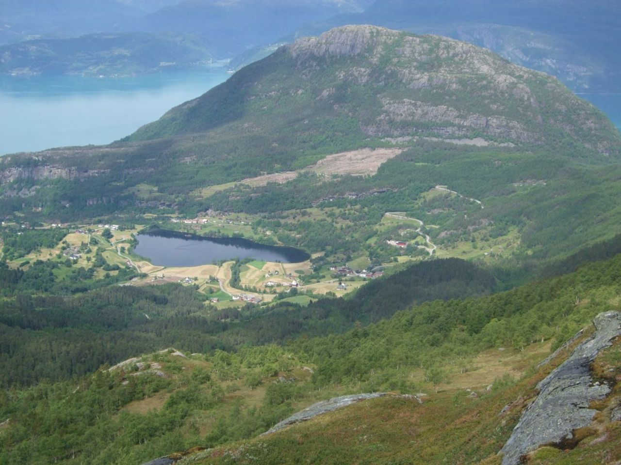 utsikt Herandvatnet frå Såtesteinane, Sveinung Selsvik