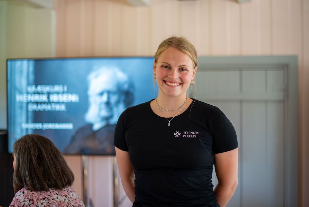 ansatt på Henrik Ibsen museum i Skien
