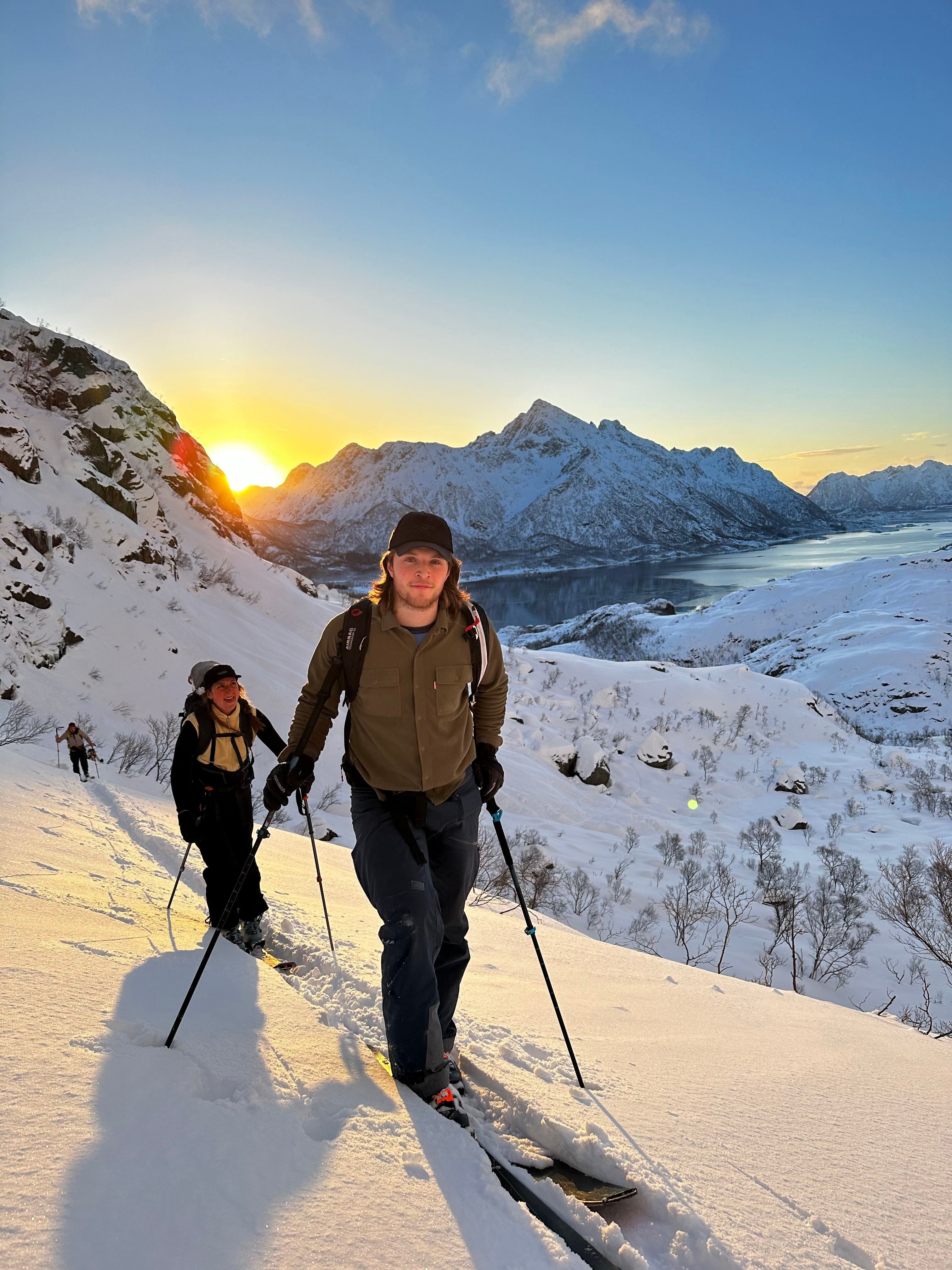 Ski, fjell, hav og snø