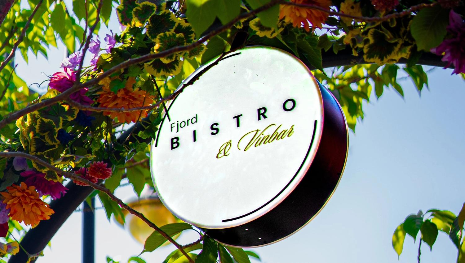 Fjord Bistro logoskilt_crop