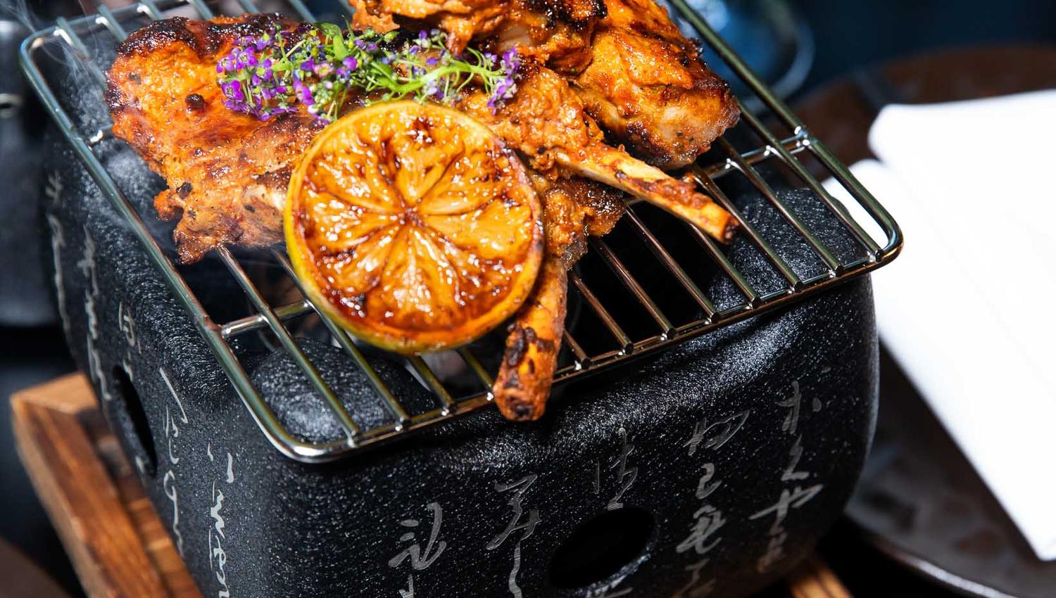Detalj av mat på grill