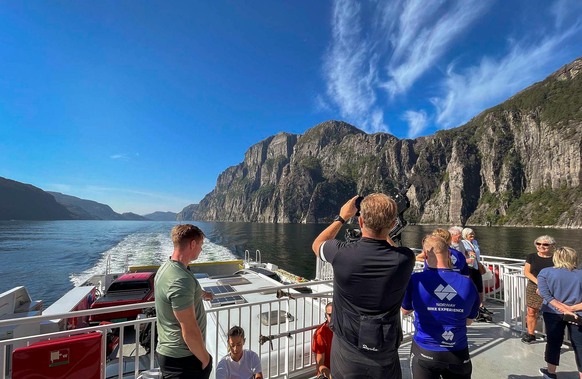 Lysefjorden bike & hike