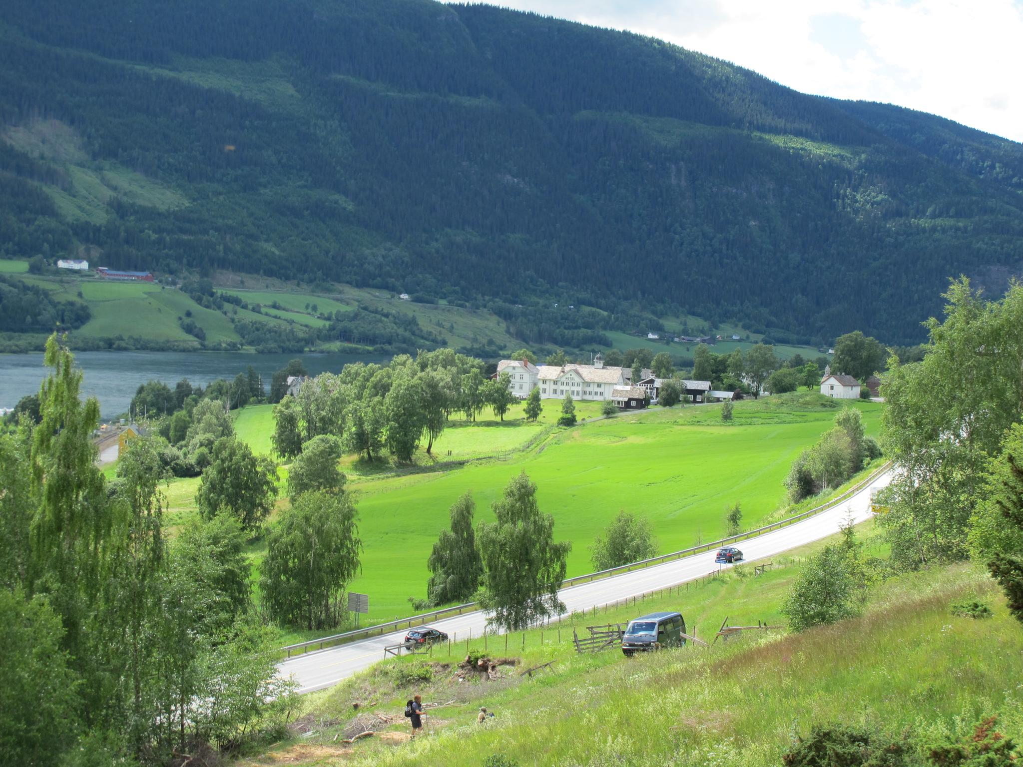 View towards Dale-Gudbrands Gard
