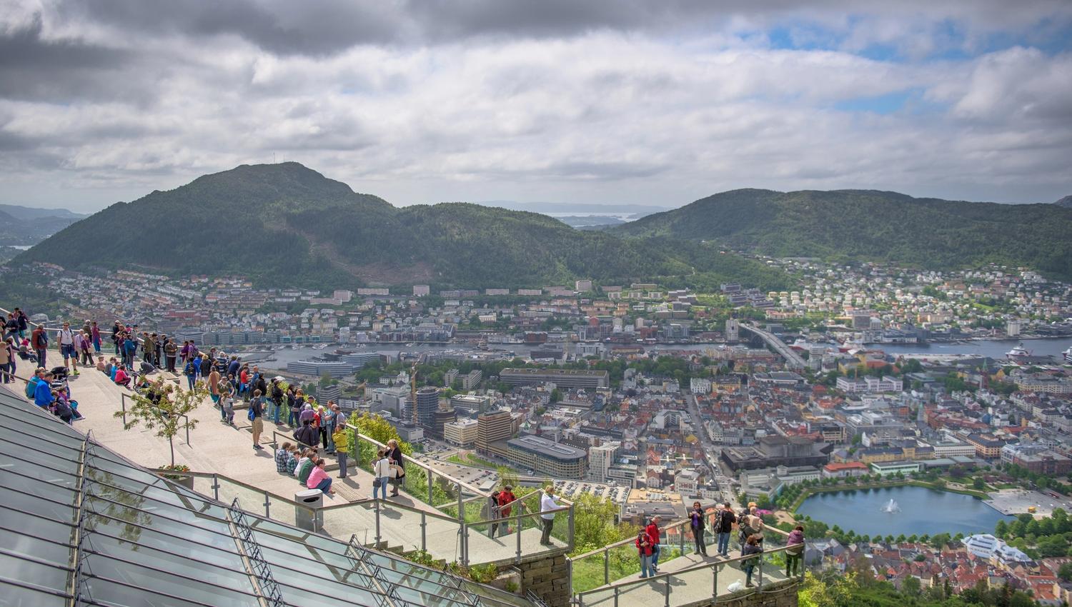 Nydelig utsikt over hele Bergen