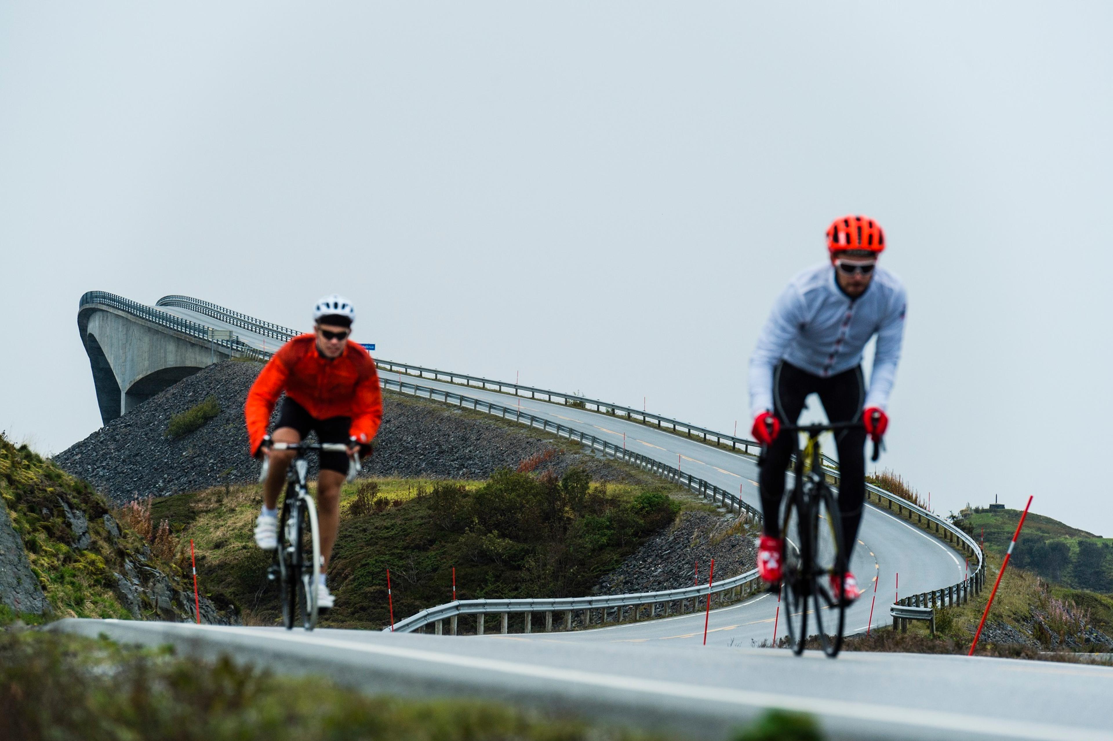 Island hopping with bike on the coast of Romsdal and Nordmøre