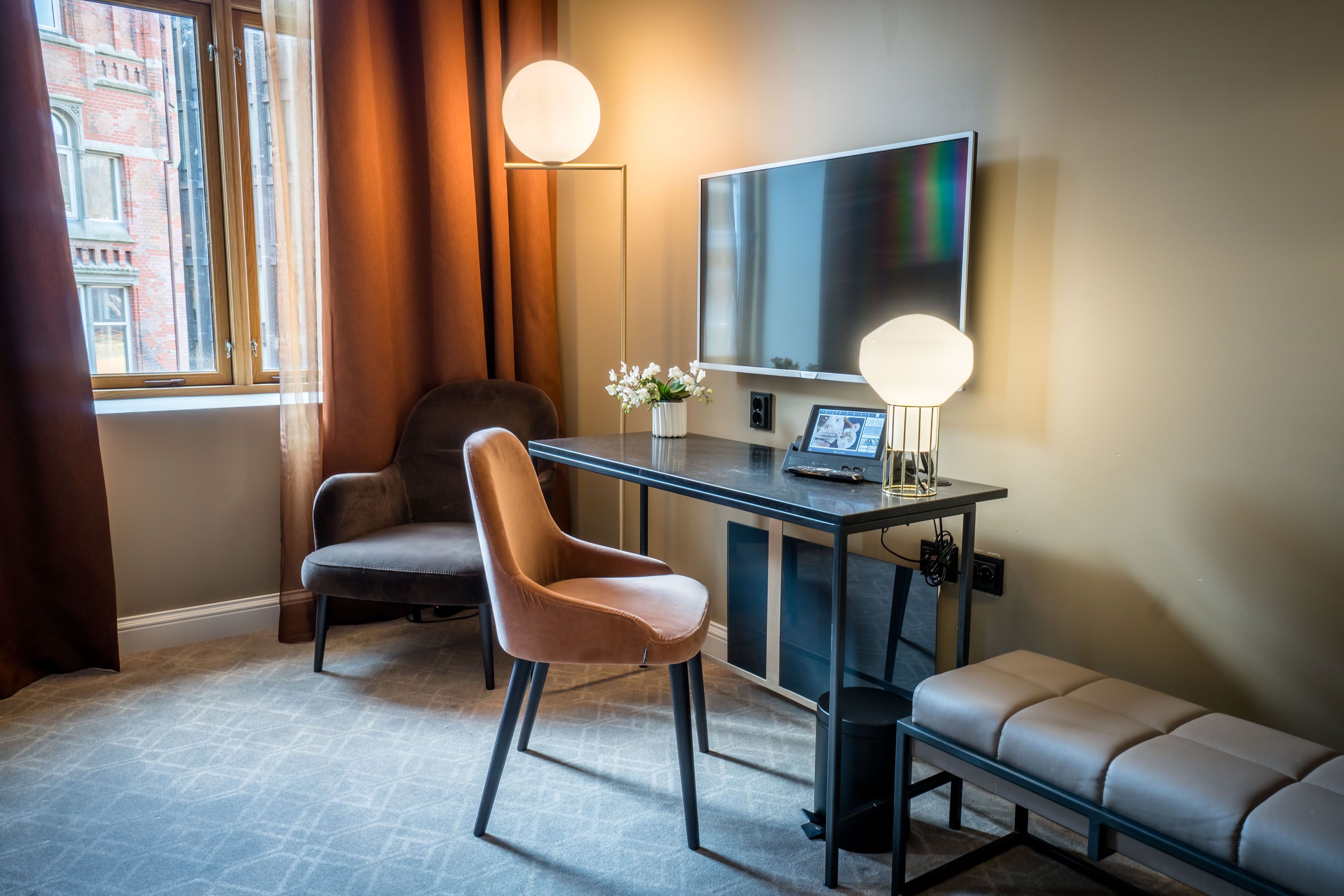 Deluxe rooms, A taste of luxury