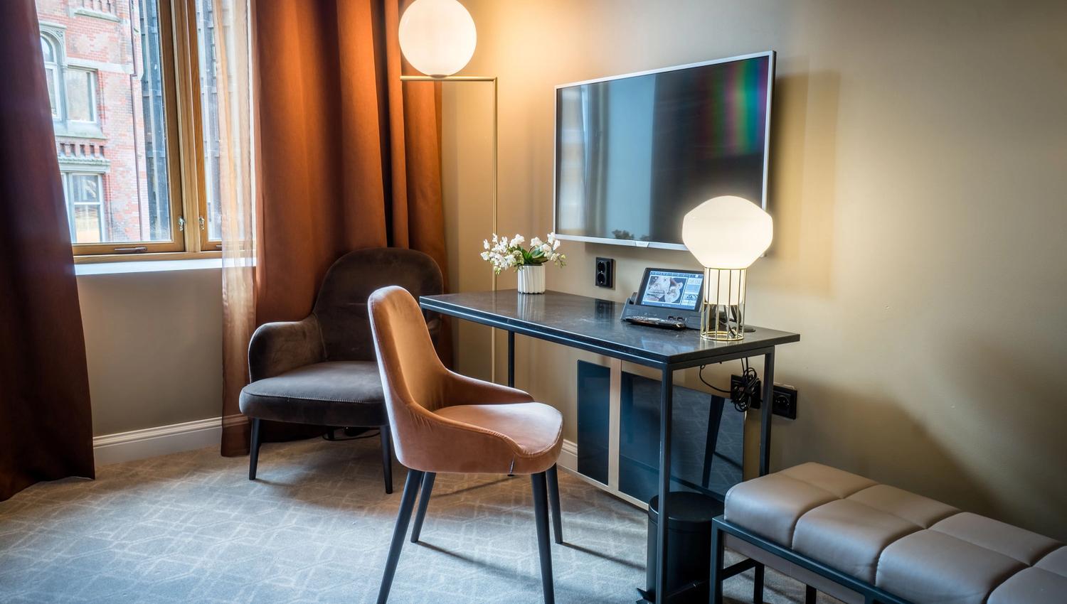 Deluxe rooms, A taste of luxury