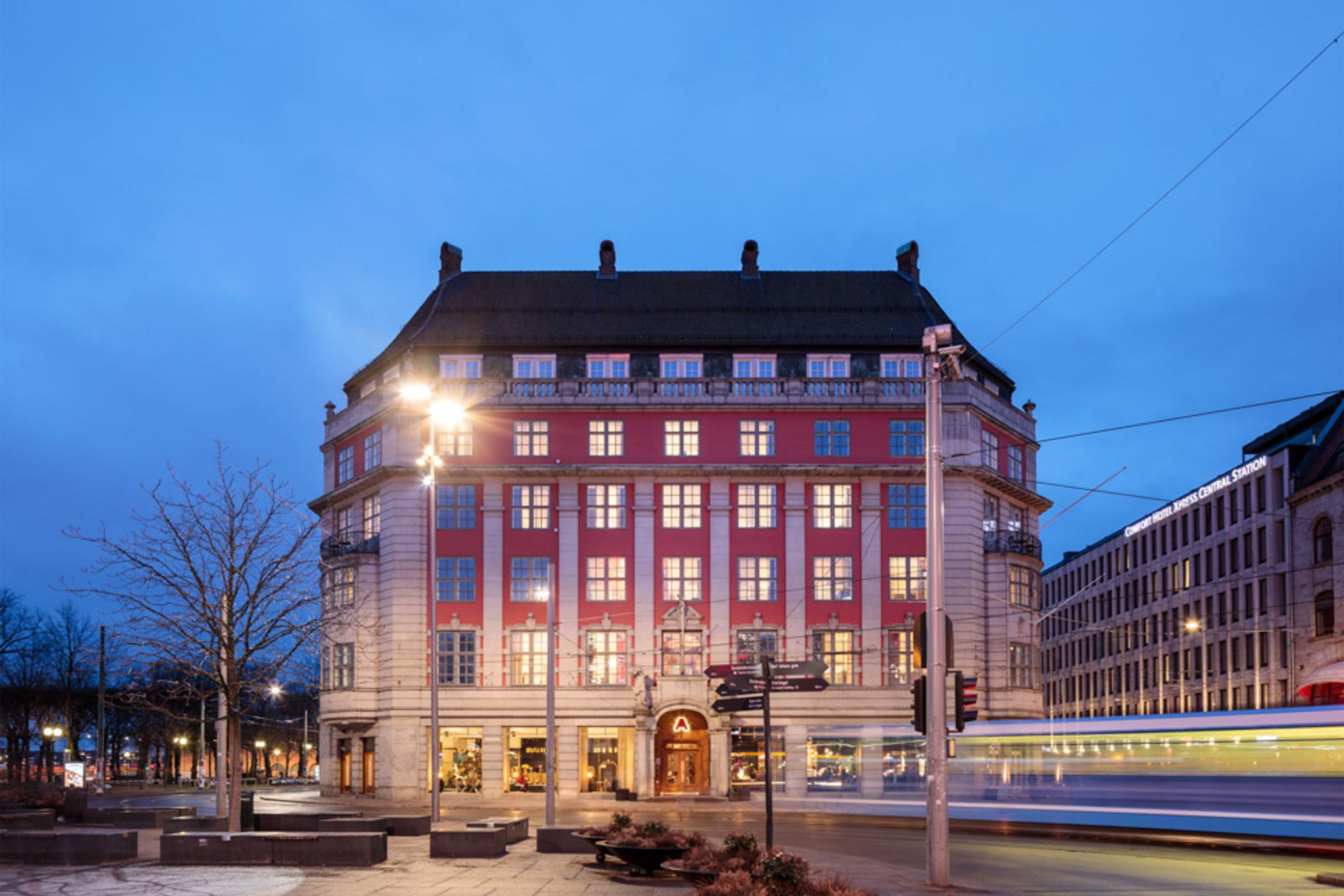 Amerikalinjen seen from Jernbanetorget