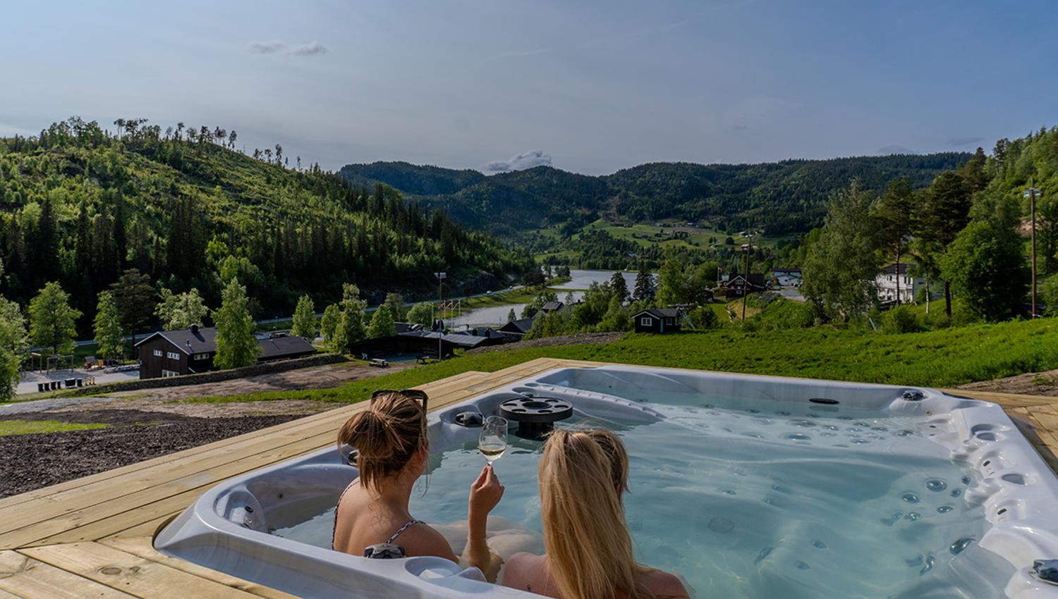 utendørs boblebad på Morgedal Hotell