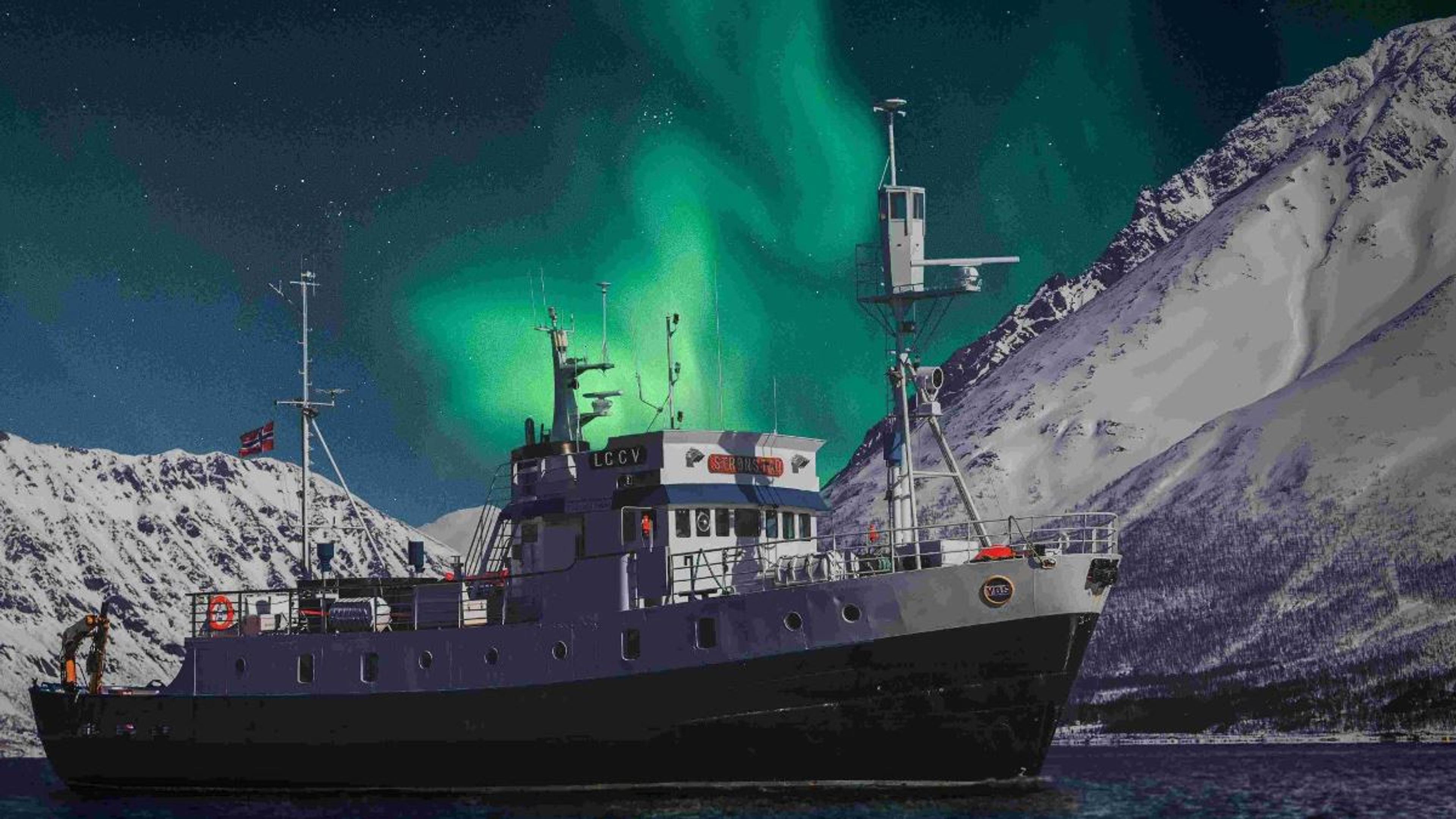 Northern Lights Cruise on a Cozy Vintage Vessel