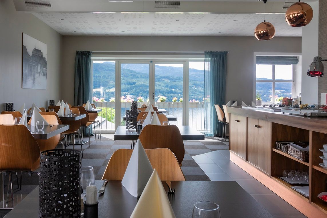 restaurant at Brattrein Hotel