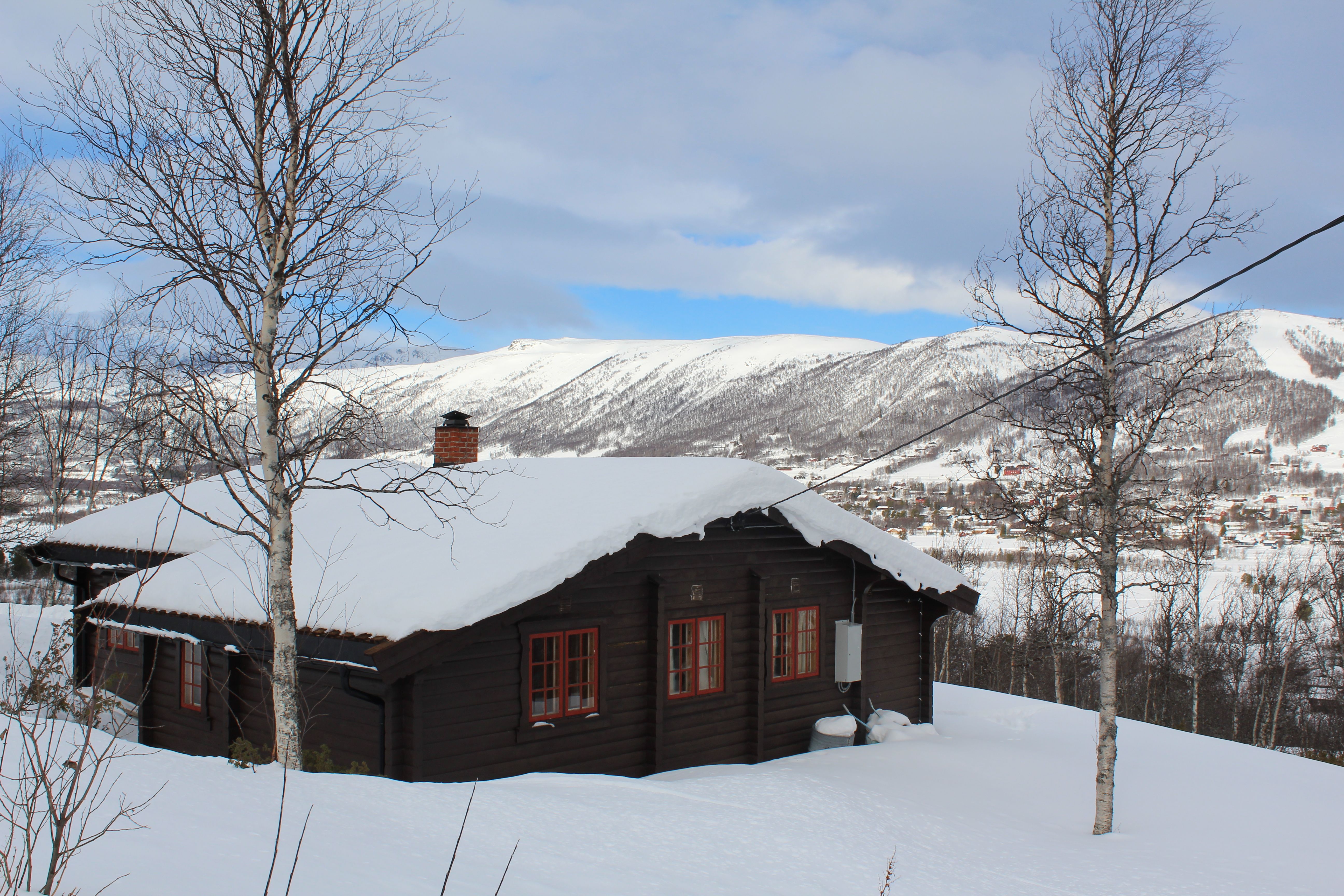 Hjalmestua