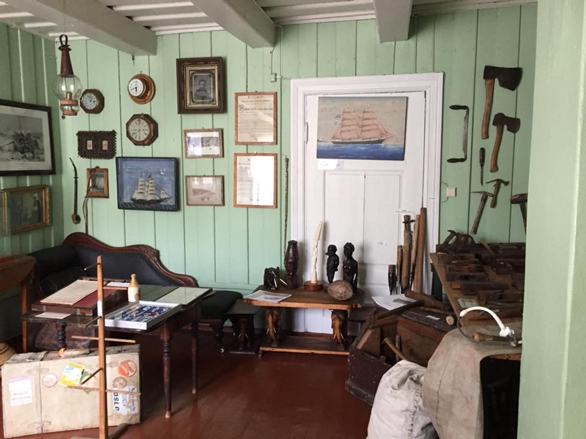 CA7E3C8B-7979-46FE-B63B-DECD3972C576