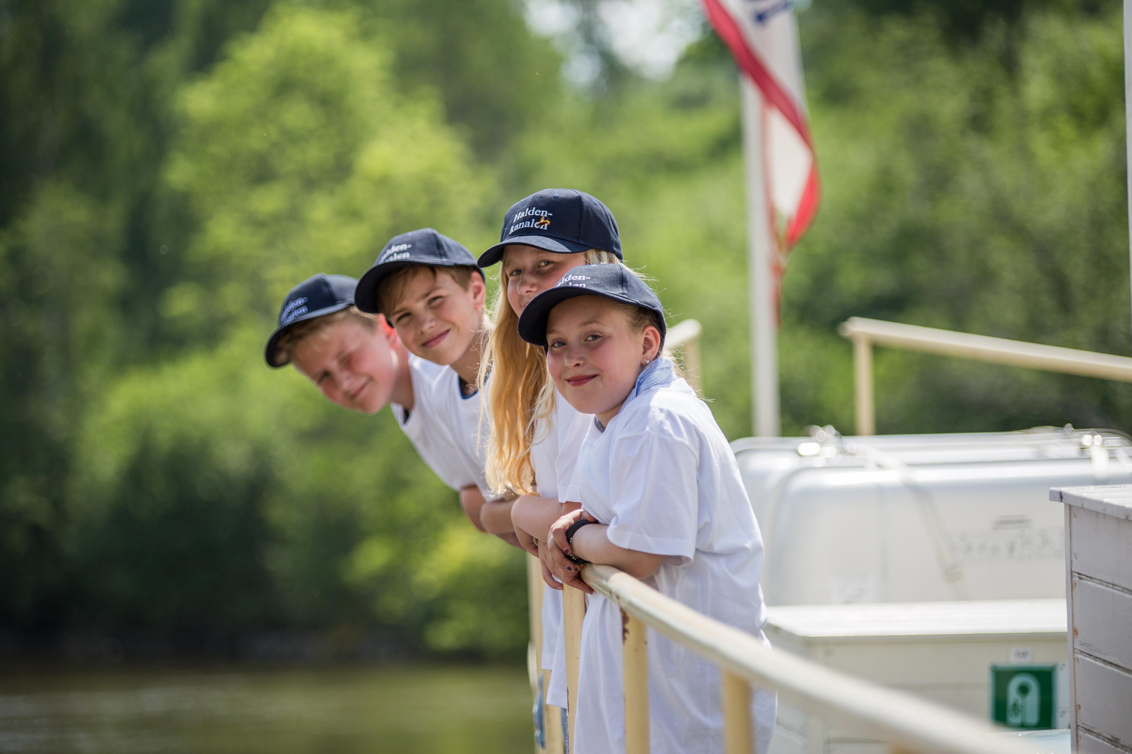 Barn i Haldenkanalen