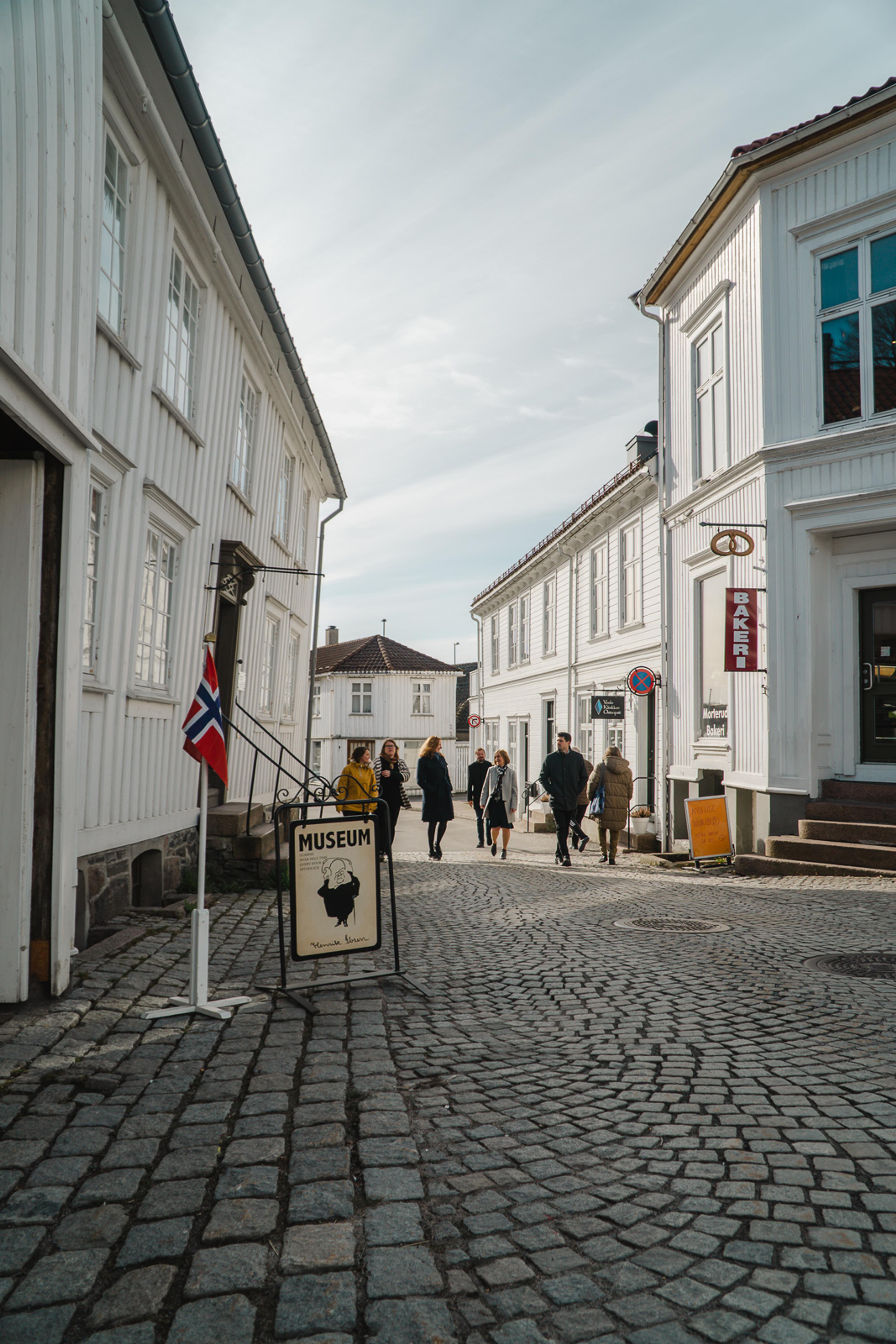 Utenfor Ibsen-museet