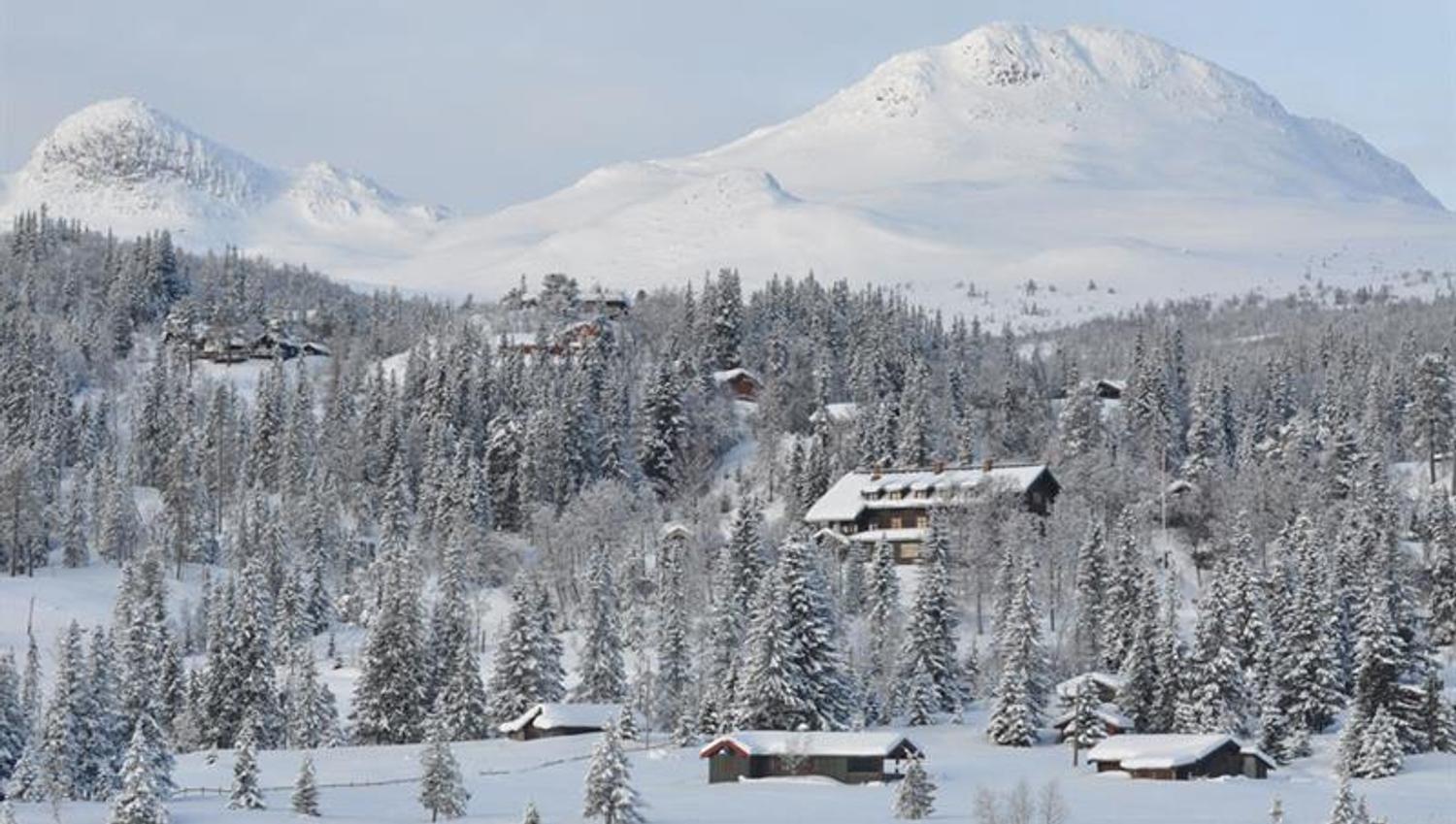 Tuddal Høyfjellshotel at the foot of Gaustatoppen in winter