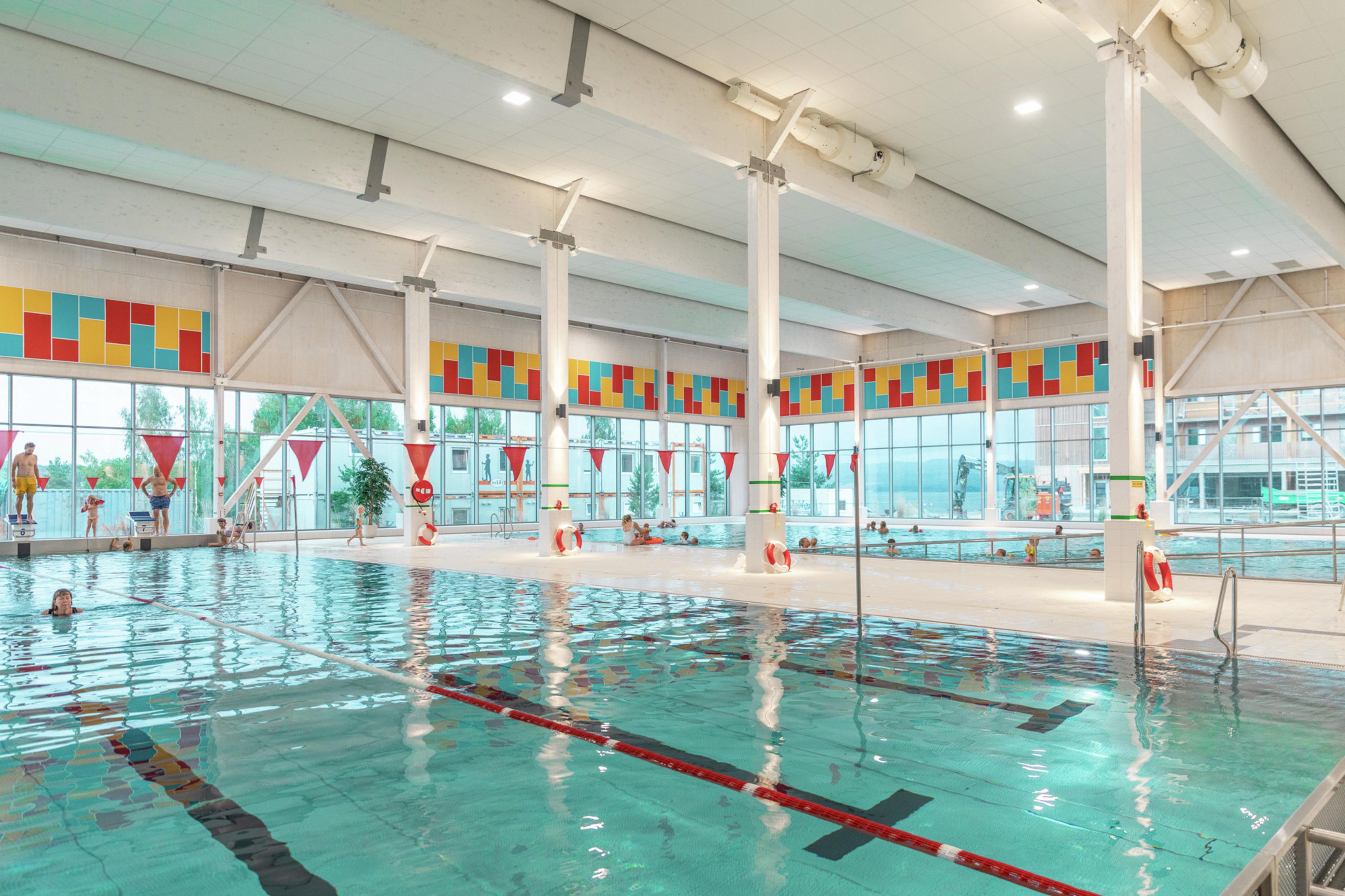 Oversiktsbilde av Mjosbadet i Brumunddal