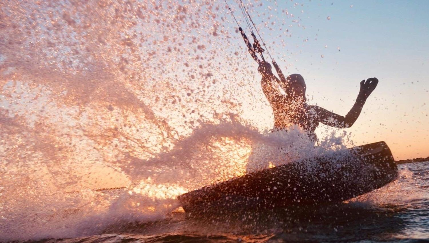 Enjoy the wet element on a kite course