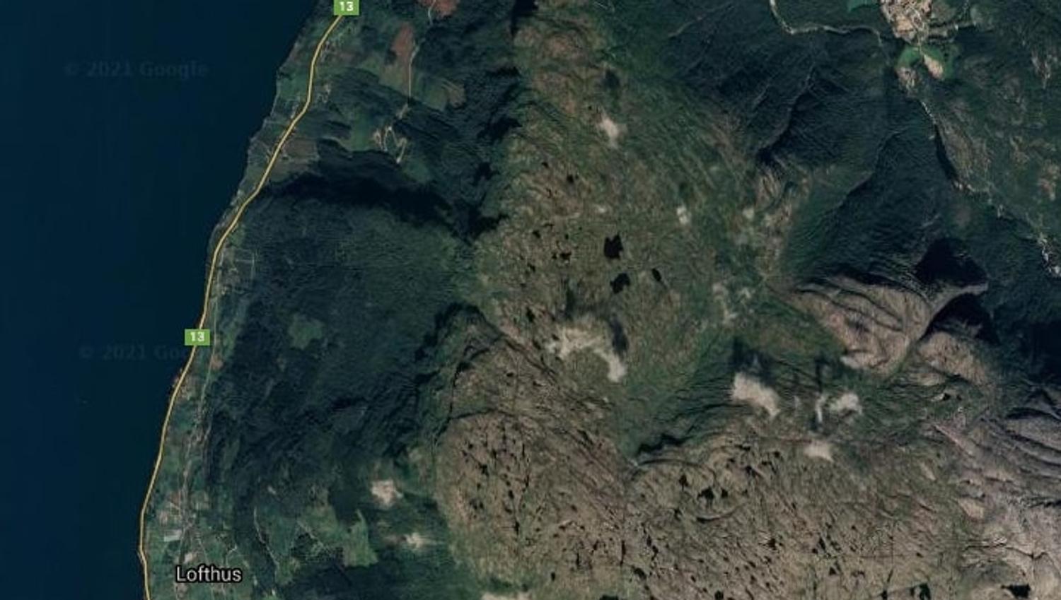Marked parking areas Kinsarvik and Lofthus